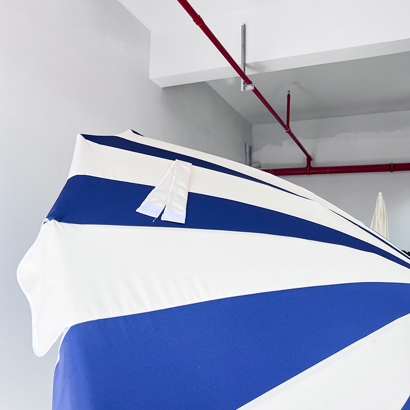 2.5m蓝白拼接宝塔伞